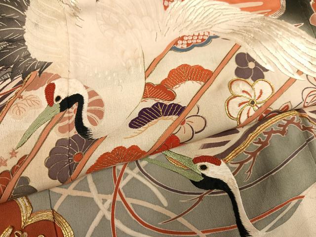 平和屋本店●アンティーク 大正ロマン 振袖 駒刺繍 群れ鶴貝合わせ草花文 暈し染め 黒地 金彩 正絹 逸品 AABL8825ph