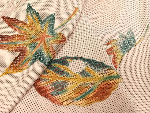 平和屋着物●中国三大刺繍 スワトウ刺繍 汕頭刺繍 本場大島紬 訪問着 総刺繍 舞葉文 正絹 逸品 AABL8850ph