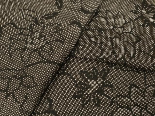 平和屋着物●本場大島紬 7マルキ 花唐草文 正絹 逸品 AABL9332ck