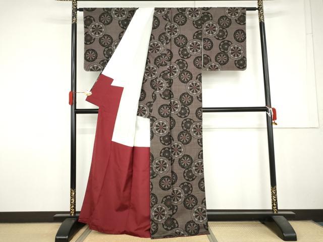 平和屋着物●本場大島紬 7マルキ 源氏車文 正絹 逸品 未使用 AABL9383cs