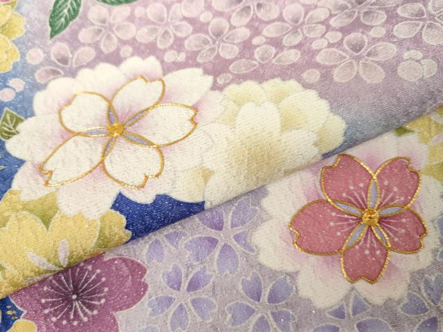 平和屋着物●豪華振袖 駒刺繍 雪輪舞花文 暈し染め 金彩 銀通し地 正絹 逸品 AABL9398cs