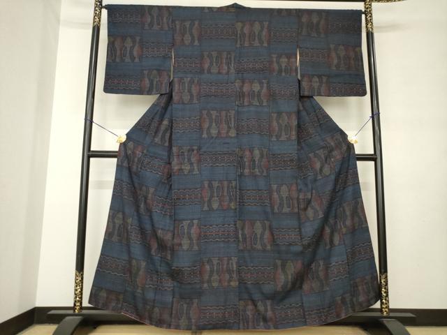 平和屋着物●本場結城紬 重要無形文化財 80亀甲 陶器文 正絹 逸品 AABM0007ck