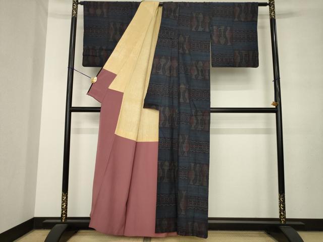平和屋着物●本場結城紬 重要無形文化財 80亀甲 陶器文 正絹 逸品 AABM0007ck