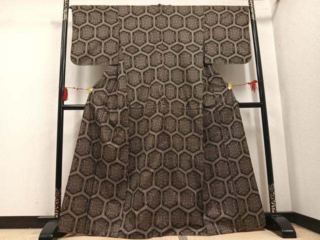 平和屋着物●本場大島紬 7マルキ 亀甲文 正絹 逸品 AABM1174ph