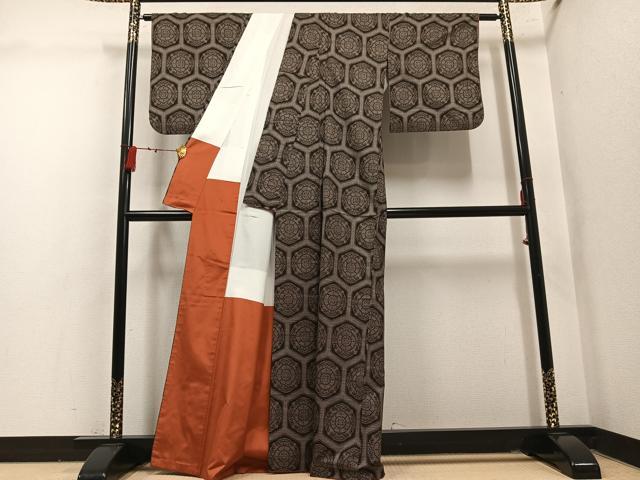 平和屋着物●本場大島紬 7マルキ 亀甲文 正絹 逸品 AABM1174ph