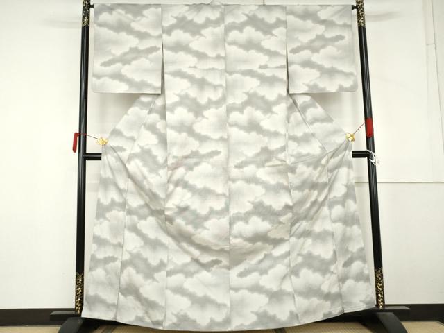 平和屋着物●本場大島紬 白大島 9マルキ 雲重ね文 正絹 逸品 AABM2046cs