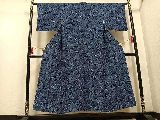 平和屋着物●上質な小紋 藍 型染め 菊唐草 正絹 逸品 AABM2556ph