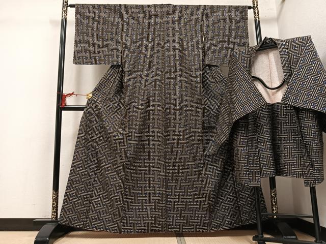 平和屋着物●本場大島紬 龍郷絣 秋名バラ アンサンブル 正絹 逸品 AABM2615ph