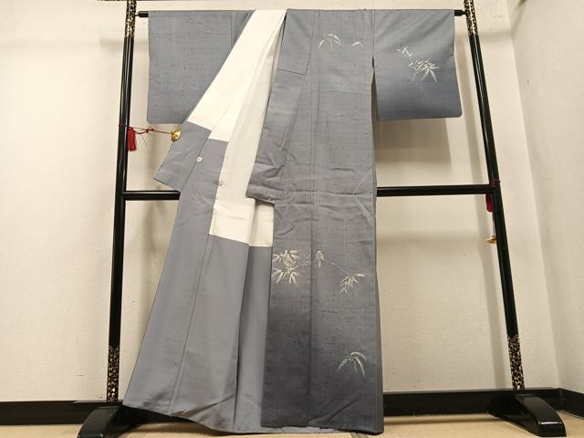 平和屋着物●訪問着 作家物 山口敬三 紬地 刺繍 ろうけつ染 雀 暈し染め 正絹 逸品 AABM3320ph