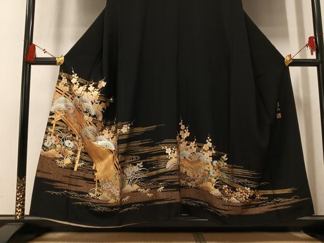 平和屋着物●金彩友禅 卓越技能者・名工・和田光正 黒留袖 松竹梅渡り橋文 金銀彩 正絹 逸品 AABM3364ph