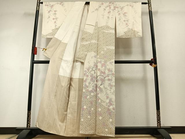 平和屋着物●女優 三田佳子監修 訪問着 草花文 金彩 銀通し地 正絹 逸品 AABM3719fy