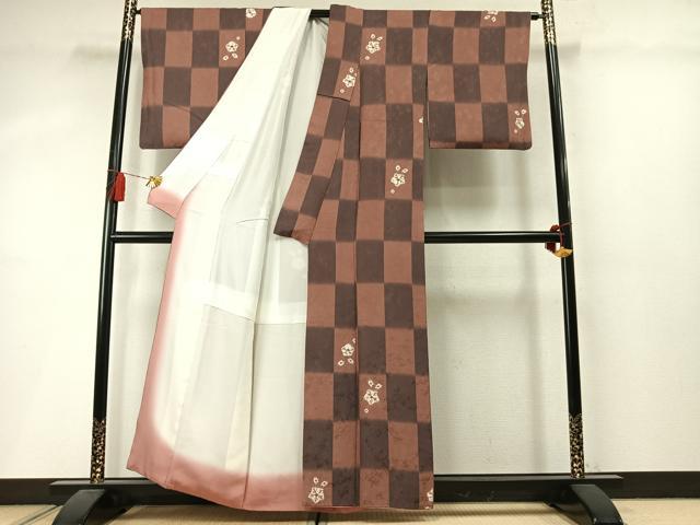平和屋着物●上質な小紋 作家物 絞り 市松花文 暈し染め 正絹 逸品 AABM3770fy