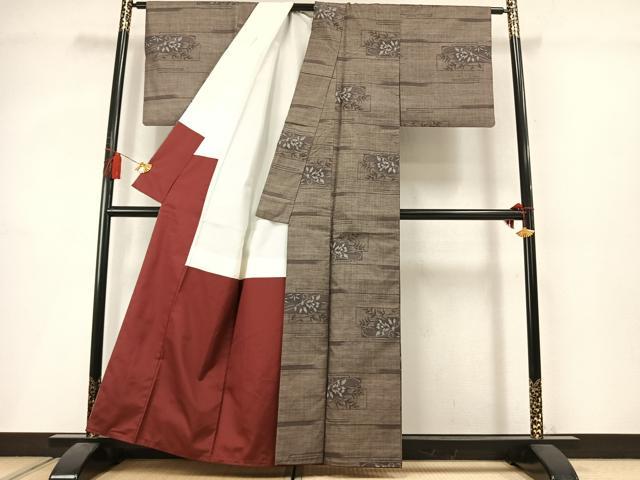平和屋着物●本場大島紬 9マルキ 色紙花唐草文 正絹 逸品 AABM3795fy