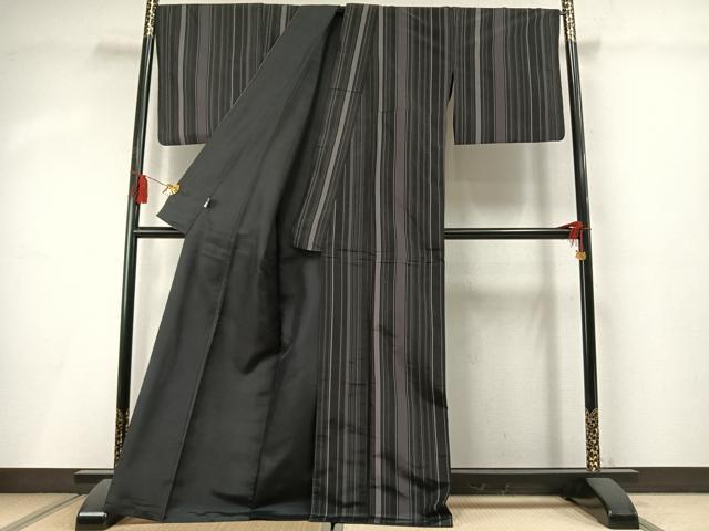 平和屋着物●本場縞大島紬 縞 黒地 正絹 逸品 AABM3826fy