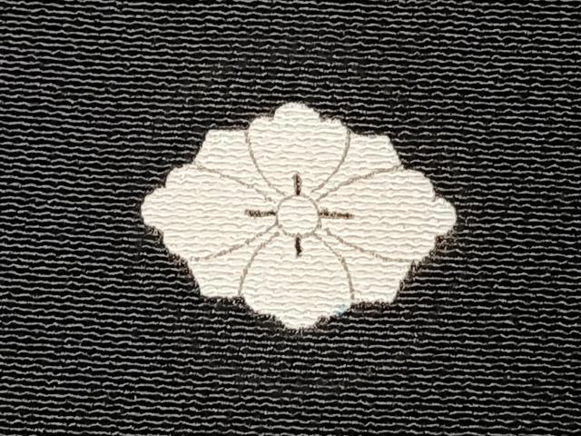 平和屋着物●銀座 志ま亀 黒留袖 駒刺繍 片輪車花文 金彩 たとう紙付き 正絹 逸品 AABM3891fy