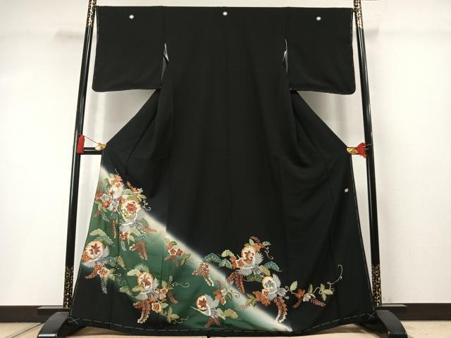 平和屋着物●豪華黒留袖 作家物 駒刺繍 総刺繍 飛鶴枝松花文 暈し染め 金糸 正絹 逸品 未使用 AABM3945fy