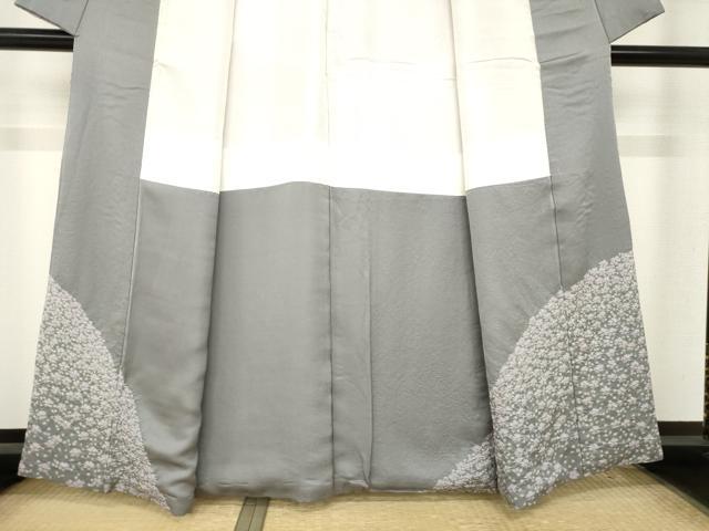 平和屋着物●十日町 名門 滝泰謹製 訪問着 刺繍 樹林霞文 おぼろ染 襲ね絞り 銀通し地 正絹 逸品 未使用 AABM4333ck