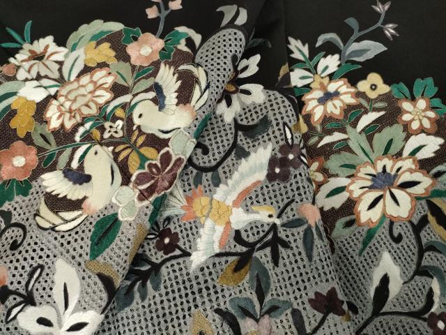 平和屋着物●中国三大刺繍 汕頭刺繍 スワトウ刺繍 総刺繍 黒留袖 向い鳥花文 金糸 ロング丈 正絹 逸品 AABM4351ck