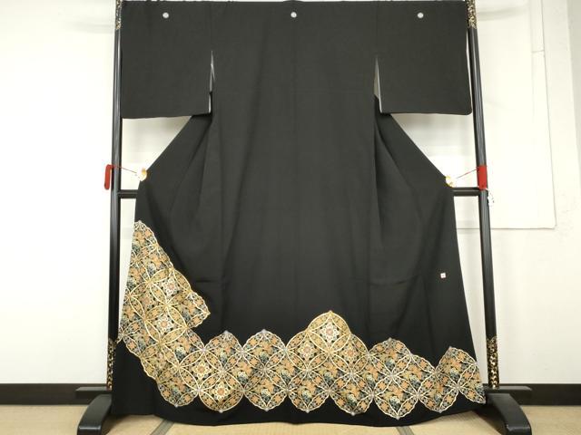 平和屋着物●豪華黒留袖 作家物 駒刺繍 七宝花文 金彩 正絹 逸品 AABM5593cs