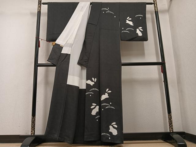 平和屋着物●訪問着 絞り 兎芝文 黒地 正絹 逸品 AABM6272ph