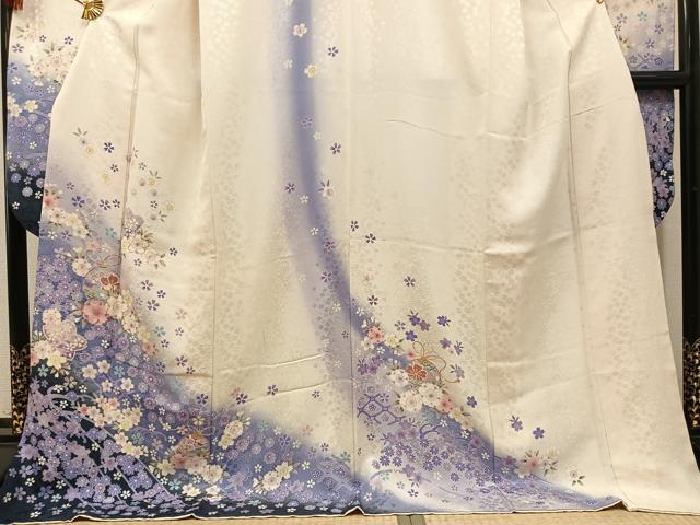 平和屋着物●豪華振袖 駒刺繍 舞花文 暈し染め ロング丈 正絹 逸品 AABM6288ph