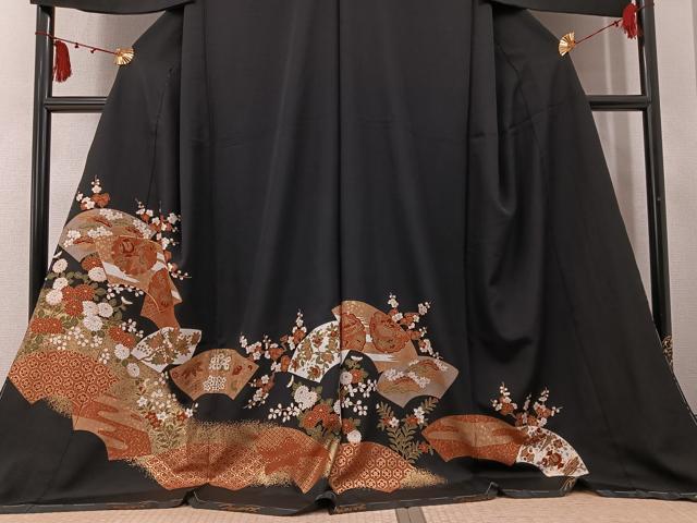 平和屋着物●豪華黒留袖 駒刺繍 地紙雪輪草花文 金彩 仮絵羽 正絹 逸品 未使用 AABM6320ph