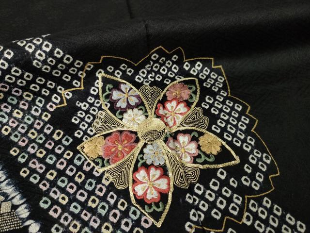 平和屋着物●訪問着 絞り 駒刺繍 舞花文 黒地 金彩 さが美扱い 正絹 逸品 AABM7118ck