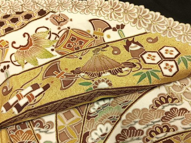 平和屋着物●豪華黒留袖 駒刺繍 宝尽くし松花文 金彩 ロング丈 正絹 逸品 未使用 AABM8248fy