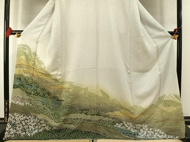 平和屋着物●中国三大刺繍 相良刺繍 訪問着 舞桜樹林文 おぼろ染め 重ね絞り 暈し染め 金通し地 やまと誂製 ロング丈 正絹 逸品 AABM8518fy
