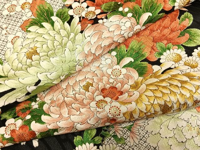 平和屋着物●創業460年・千總 振袖 草花文 黒地 金彩 正絹 逸品 AABM8561fy
