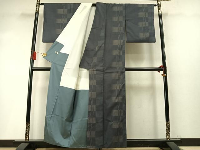 平和屋着物●本場大島紬 7マルキ 幾何学文様 正絹 逸品 AABM8744fy