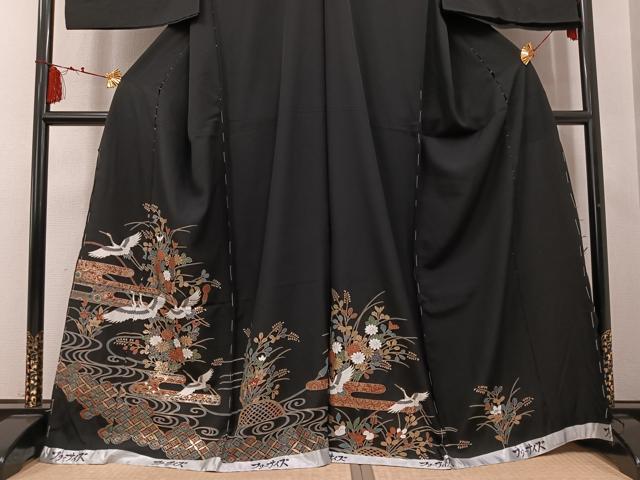 平和屋着物●豪華黒留袖 群れ鶴草花七宝文 金彩 仮絵羽 正絹 逸品 未使用 AABM8768ph