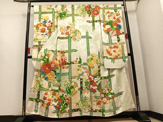 平和屋着物●豪華振袖 駒刺繍 草花文 金彩 正絹 逸品 AABM8796ph