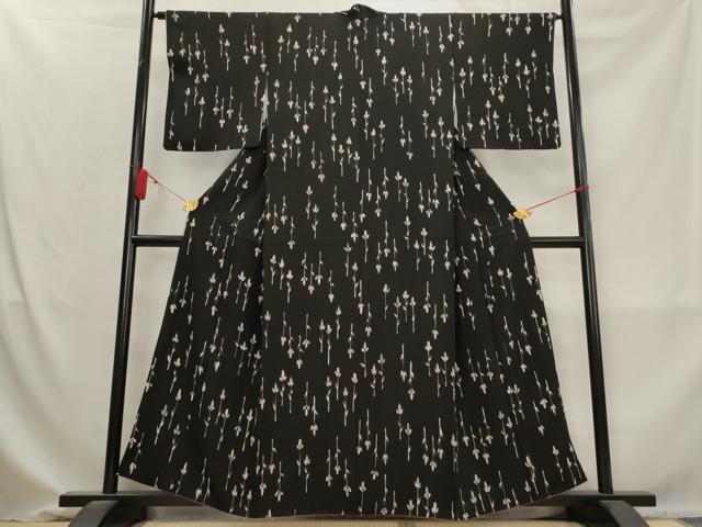 平和屋着物■上質な小紋 ろうけつ染め 草花文 黒地 正絹 逸品 AABM9340st