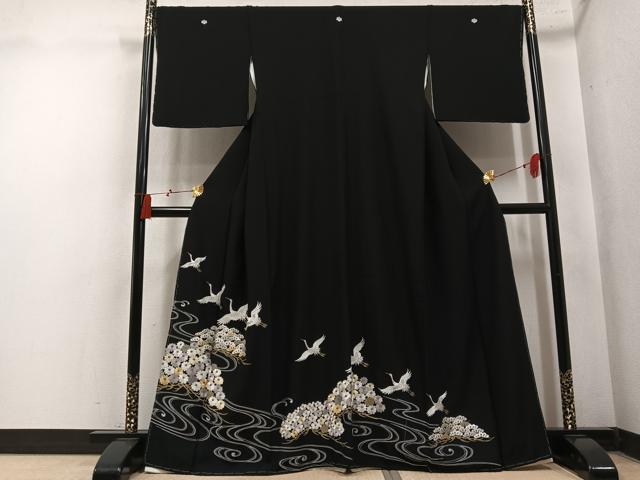 平和屋着物●豪華黒留袖 総刺繍 群れ鶴立波草花文 金糸 正絹 逸品 AABN0486ph