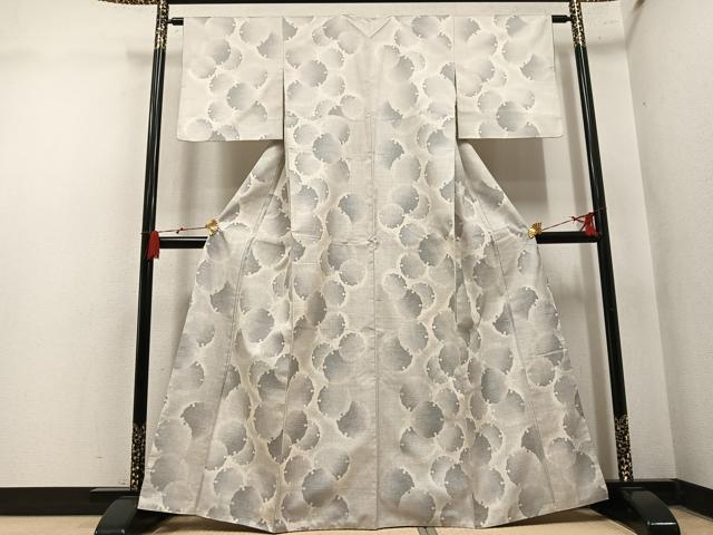 平和屋着物●本場大島紬 白大島 9マルキ 雪輪文 ますいわ屋扱い 正絹 逸品 AABN0518ph