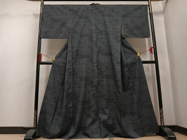 平和屋着物●本場結城紬 重要無形文化財 七宝文 正絹 逸品 AABN0531ph