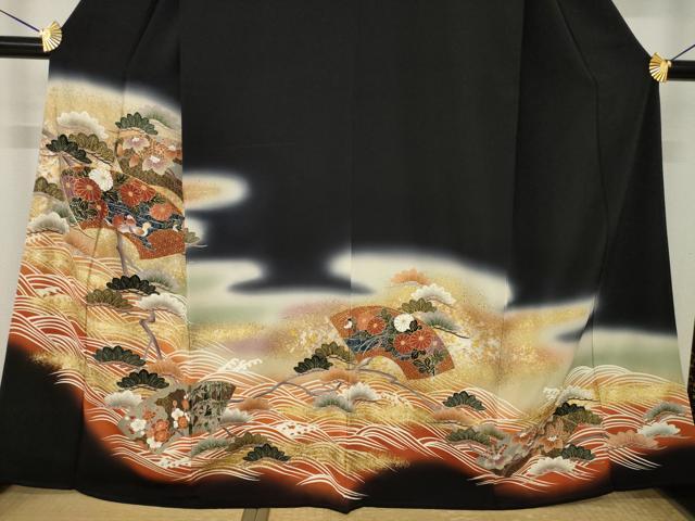 平和屋着物●豪華黒留袖 駒刺繍 地紙吉祥花鳥文 暈し染め 金彩 正絹 逸品 AABN0727ck