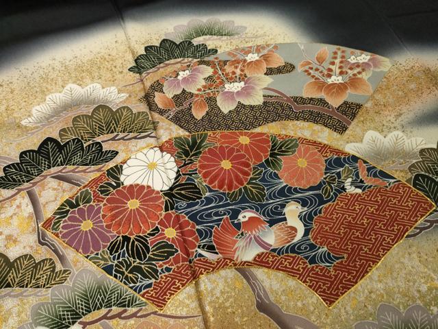 平和屋着物●豪華黒留袖 駒刺繍 地紙吉祥花鳥文 暈し染め 金彩 正絹 逸品 AABN0727ck