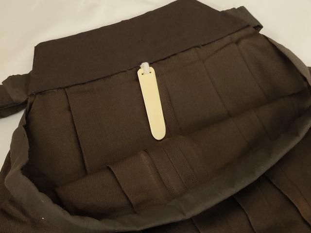 平和屋本店▼男性 行灯袴 黒鳶色地 水谷法衣店謹製 たとう紙付き 法衣 寺院 仏具 仏教 僧侶 神職 装束 AABN1199ja
