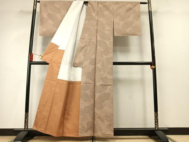 平和屋着物●本場大島紬 150亀甲 地紙文 西武百貨店扱い 正絹 逸品 未使用 AABN3589fy