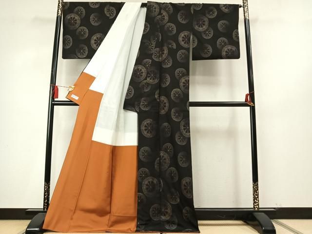 平和屋着物●本場大島紬 9マルキ 地空き 源氏車花文 やまと誂製 正絹 逸品 AABN3610fy