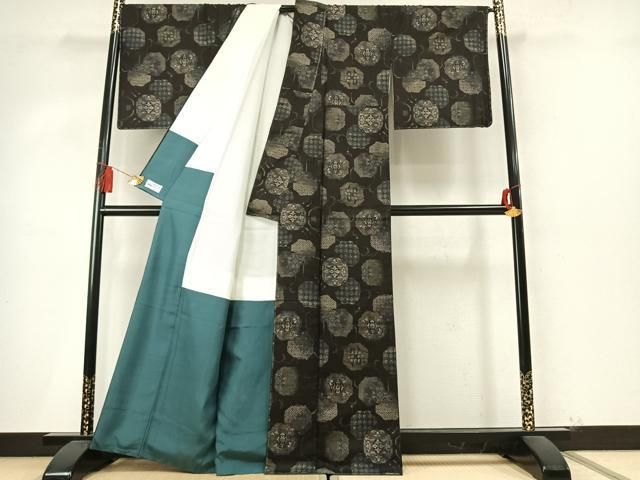 平和屋着物●本場大島紬 9マルキ 吉祥花文 やまと誂製 正絹 逸品 AABN3611fy