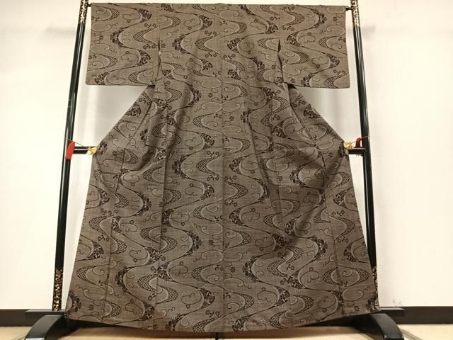 平和屋着物●本場大島紬 7マルキ 花唐草文 正絹 逸品 AABN3818fy