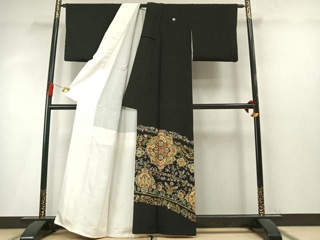 平和屋着物●豪華黒留袖 作家物 駒刺繍 吉祥花文 金糸 金彩 正絹 逸品 AABN3862fy