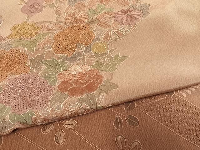 平和屋着物●中国三大刺繍 スワトウ刺繍 汕頭刺繍 総刺繍 訪問着 雪輪花文 暈し染め 仮絵羽 正絹 逸品 未使用 AABN4036fy