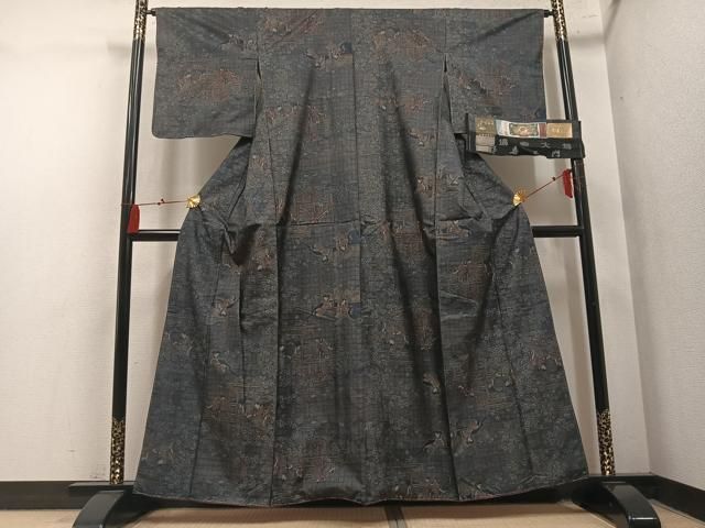 平和屋着物●都喜ヱ門 本場大島紬 9マルキ 藤色泥 女人草花文 藤絹織物謹製 証紙付き 正絹 逸品 未使用 AABN5202ph