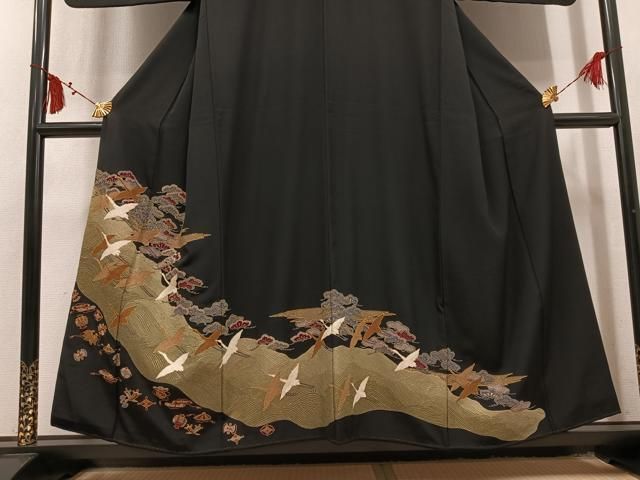 平和屋着物●中国三大刺繍 相良刺繍 総刺繍 黒留袖 群れ鶴浜松宝尽くし 正絹 逸品 AABN5264ph