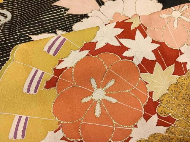 平和屋本店●アンティーク 大正ロマン 振袖 駒刺繍 檜扇花文 黒地 金彩 正絹 逸品 AABN8302ph