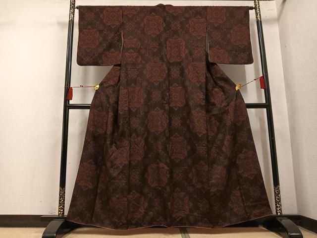 平和屋着物●アンティーク大島 本場大島紬 花唐草文 正絹 逸品 AABN8336ph